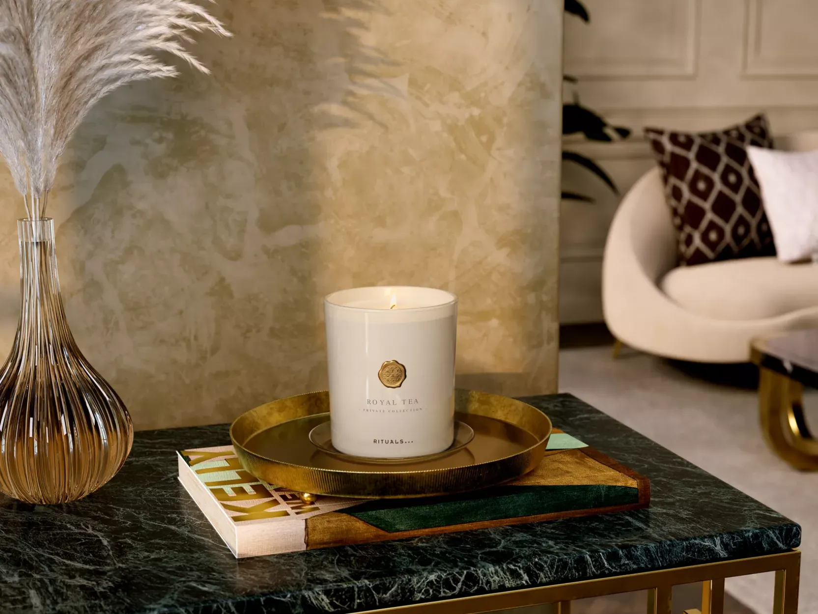 Royal Tea Scented Candle>Rituals Store